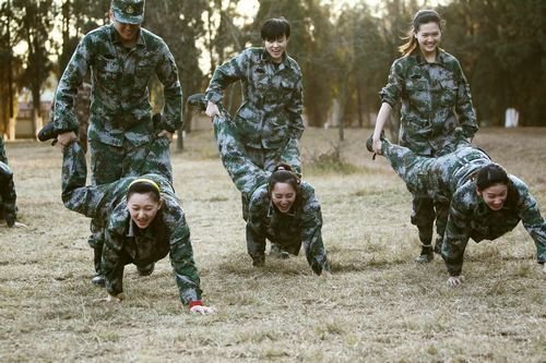 麻辣女兵图片